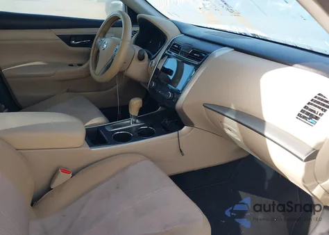 2015 Nissan Altima 2.5 Sv из США, поврежденный, VIN 1N4AL3AP2FC256954